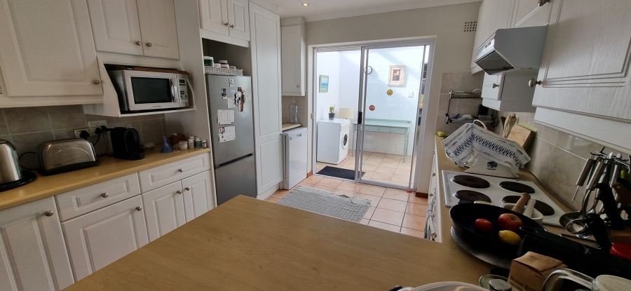 To Let 1 Bedroom Property for Rent in Marina Da Gama Western Cape